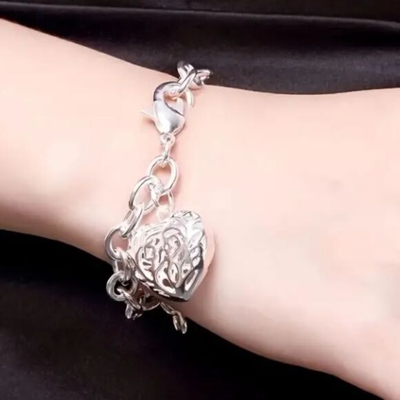 Silver Heart Bracelet - Picture 3 of 3